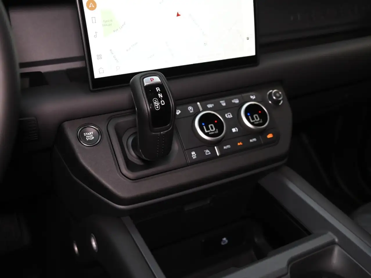 Land Rover Defender - Image 21