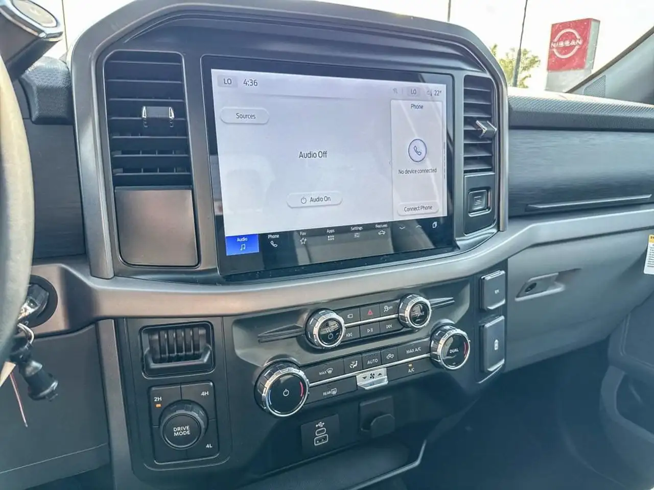 Ford F-150 - Image 25