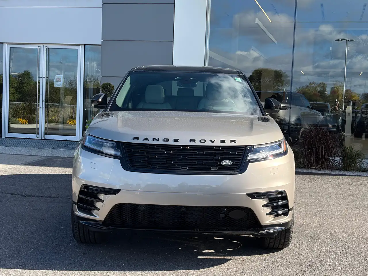 Land Rover Range Rover Velar - Image 2