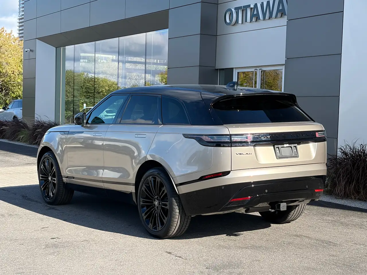 Land Rover Range Rover Velar - Image 4