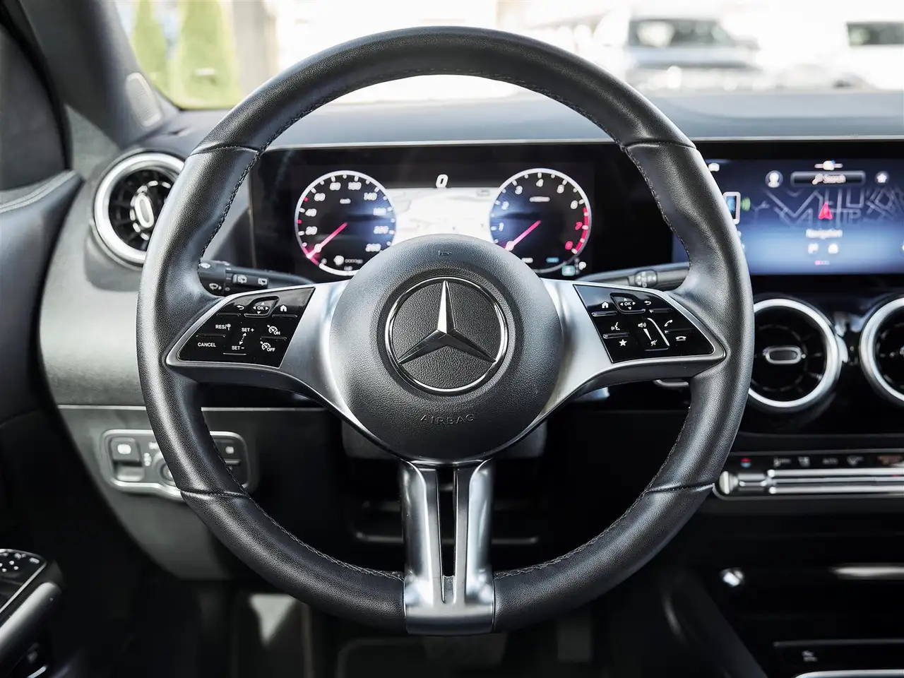 Mercedes-Benz GLA - Image 22