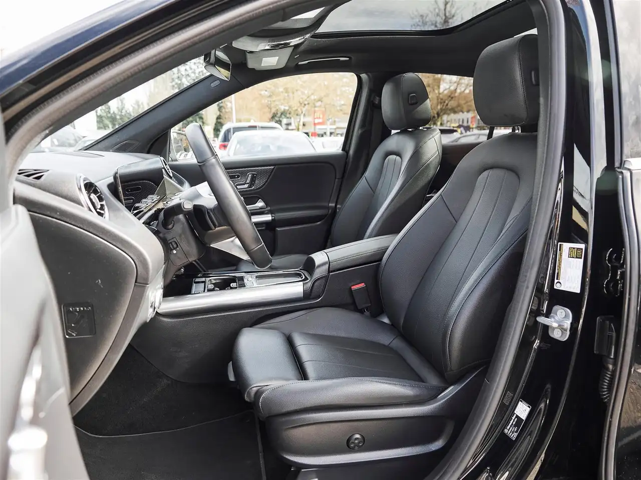 Mercedes-Benz GLA - Image 16