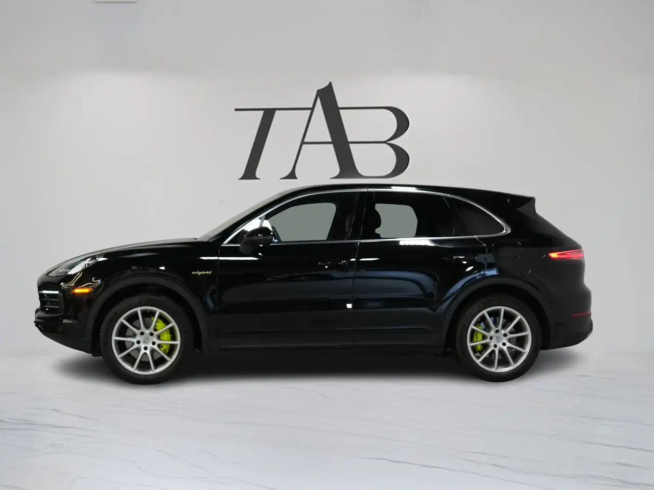Porsche Cayenne - Image 33