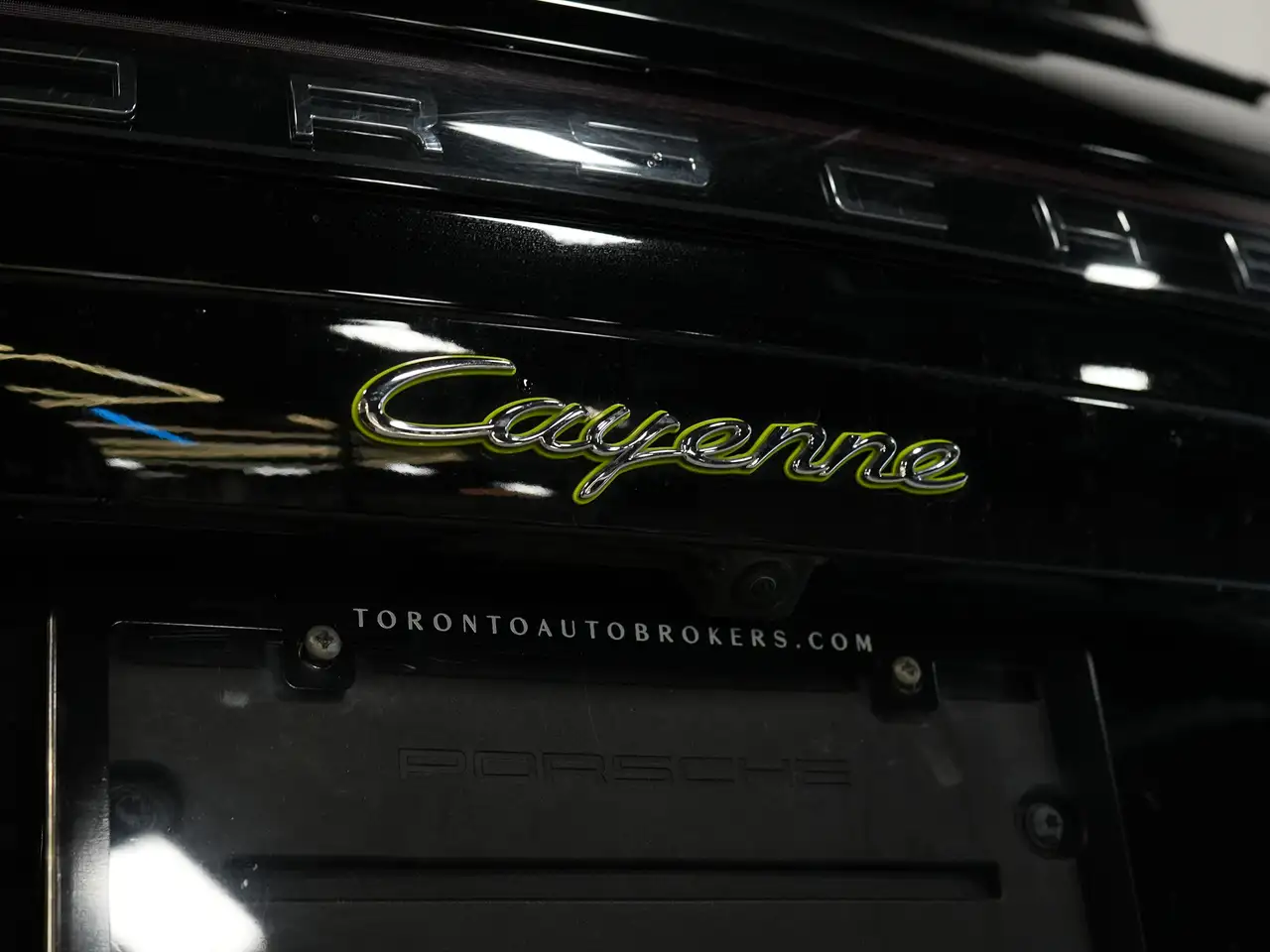 Porsche Cayenne - Image 25