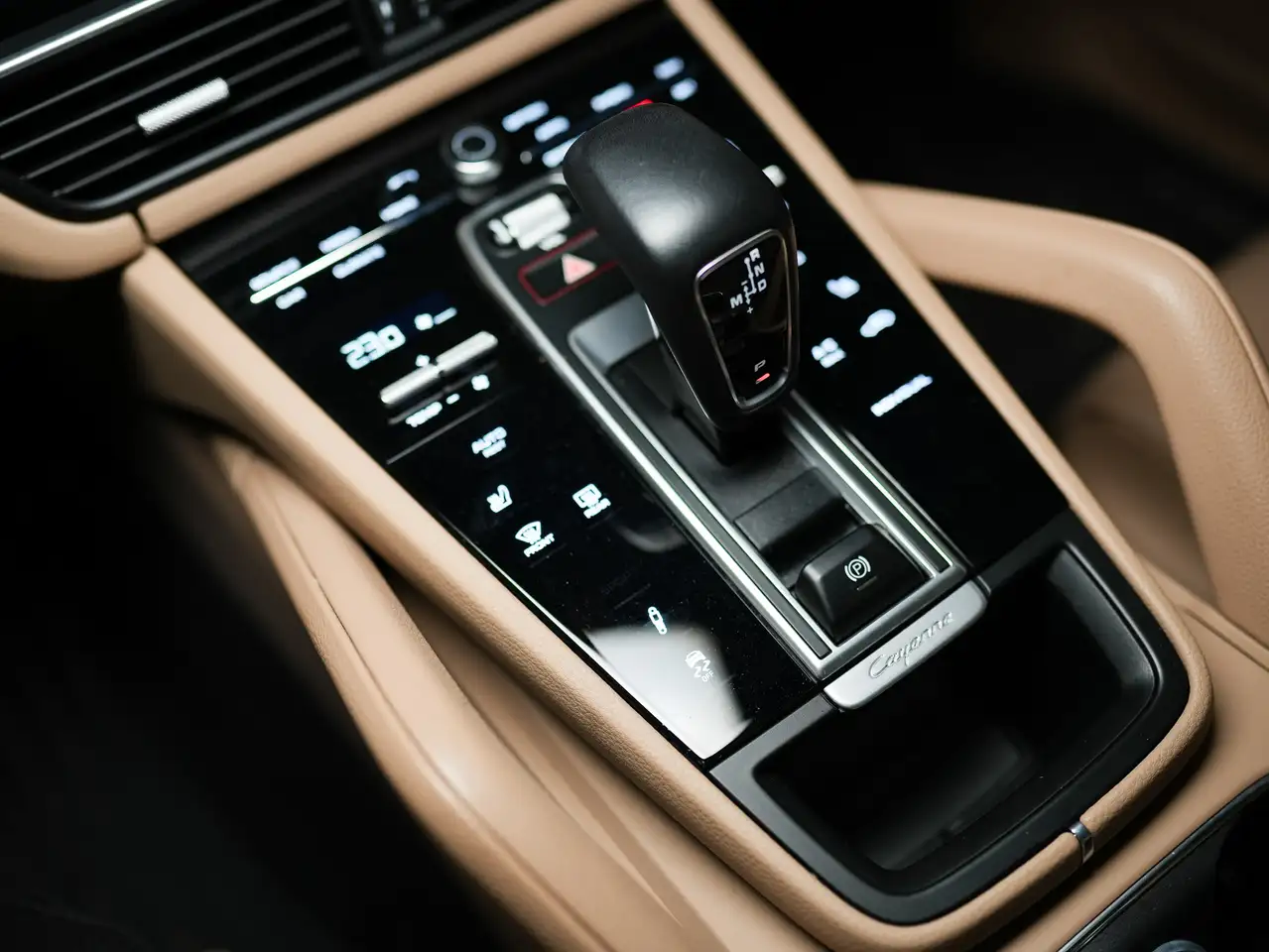 Porsche Cayenne - Image 14