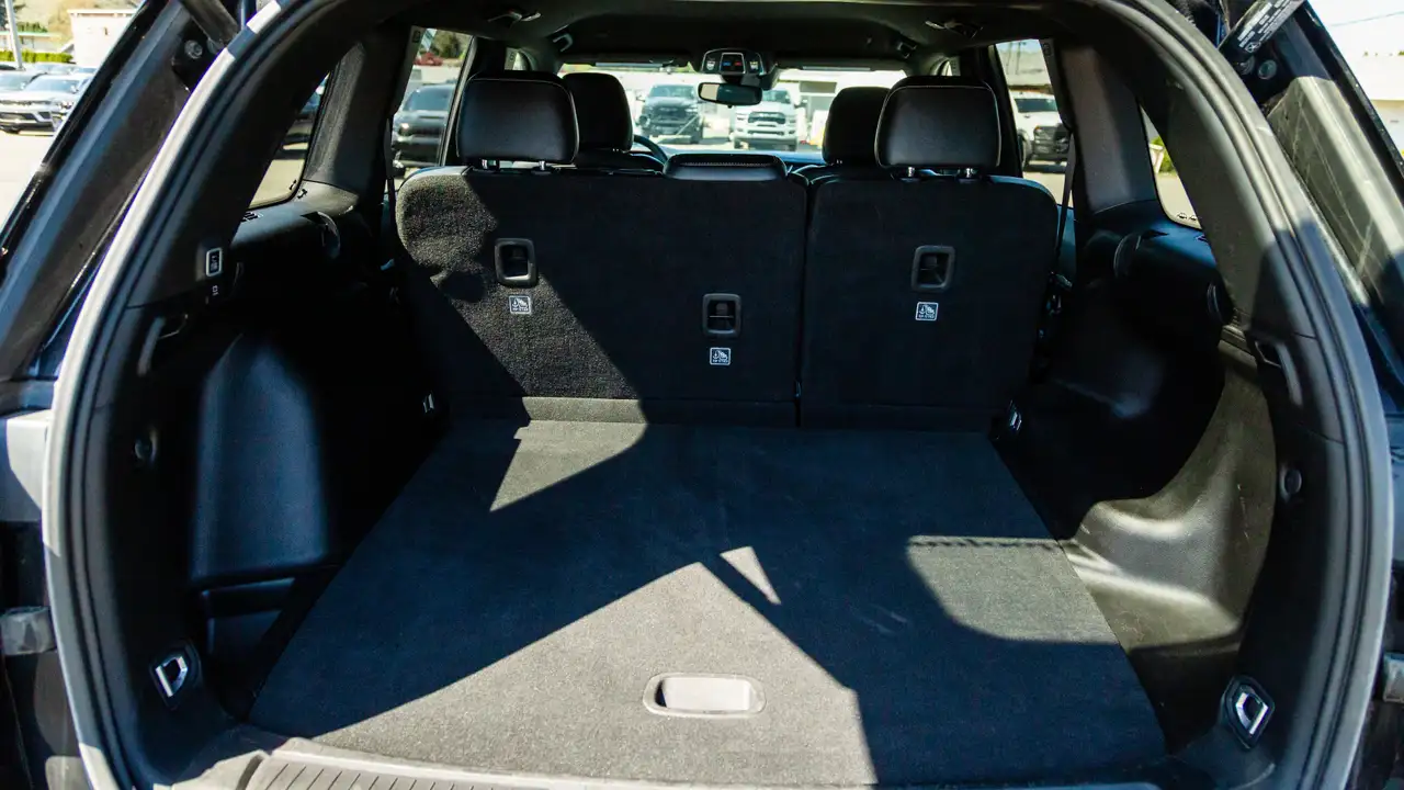 Jeep Grand Cherokee - Image 16