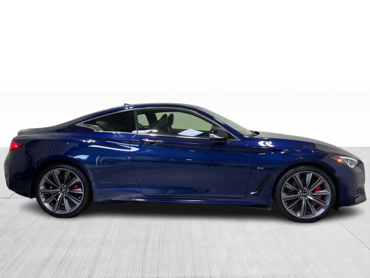 Infiniti Q60 - Image 2
