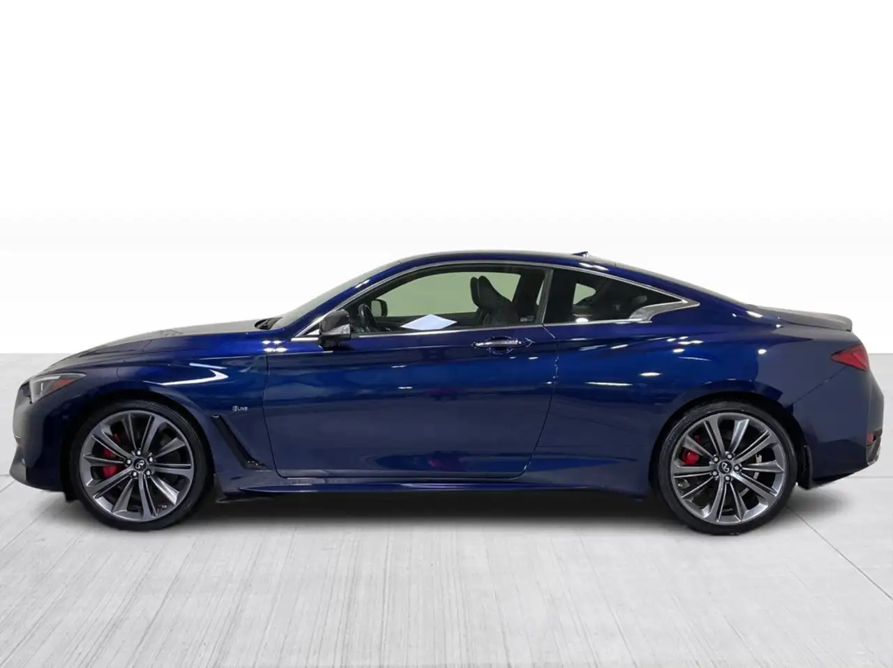 Infiniti Q60 - Image 13