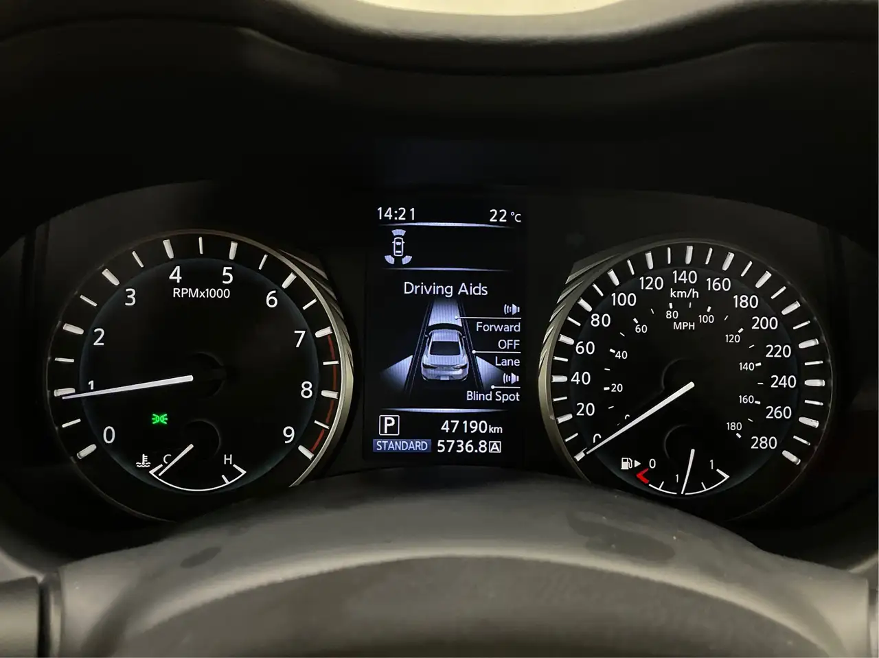 Infiniti Q60 - Image 20