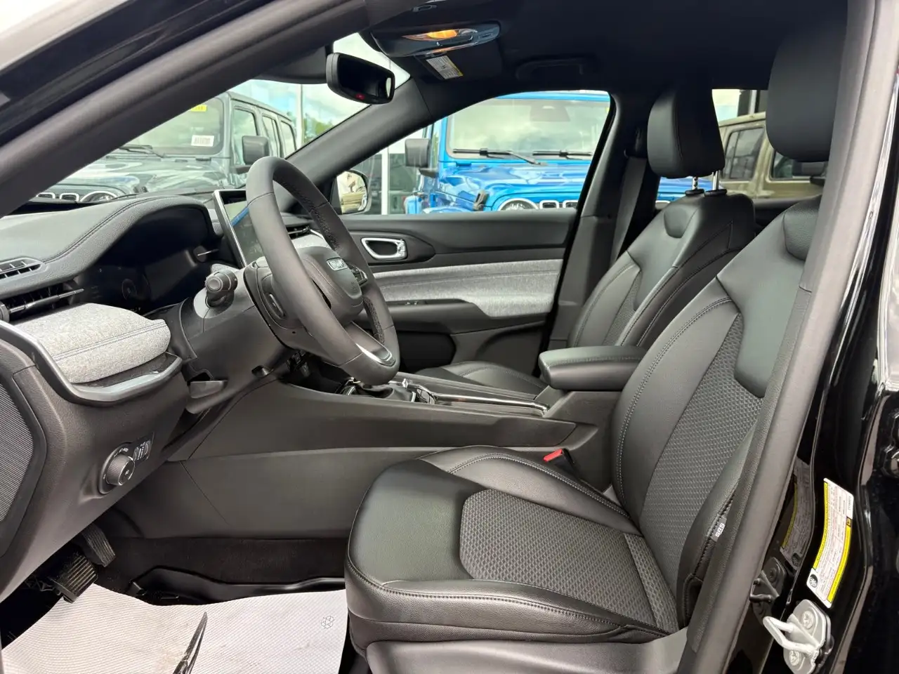 Jeep Compass - Image 20