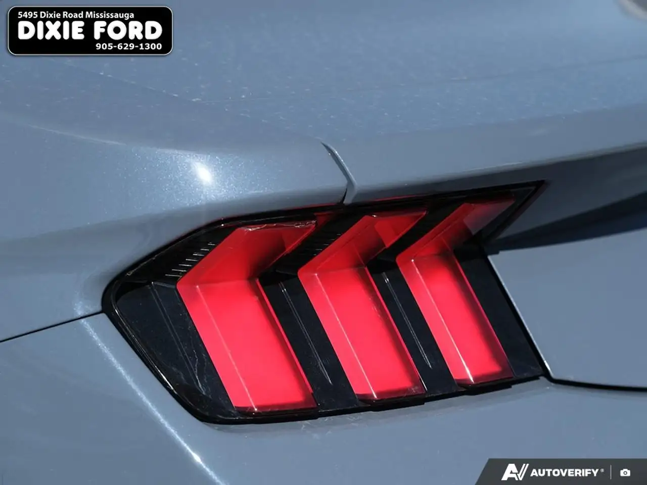 Ford Mustang - Image 12
