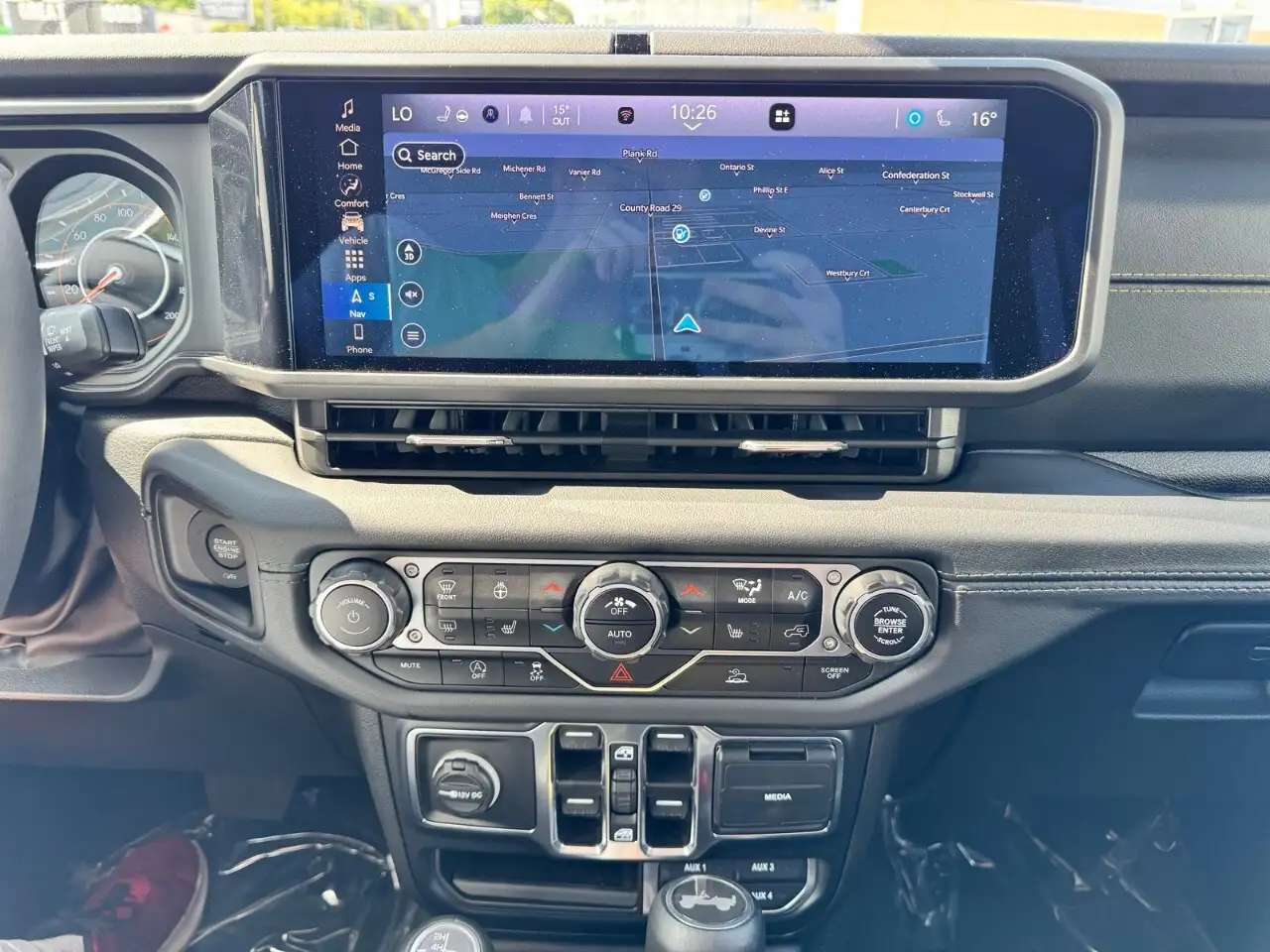 Jeep Wrangler - Image 21