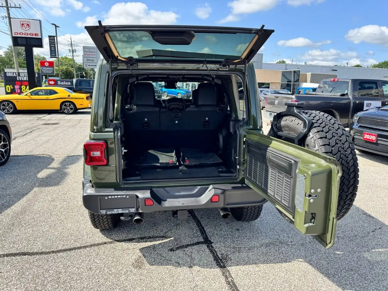 Jeep Wrangler - Image 28