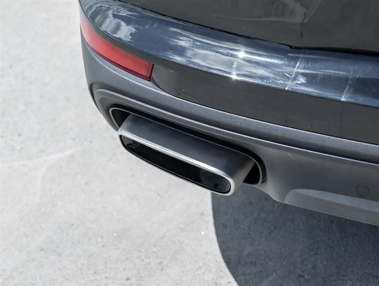 Porsche Panamera - Image 9