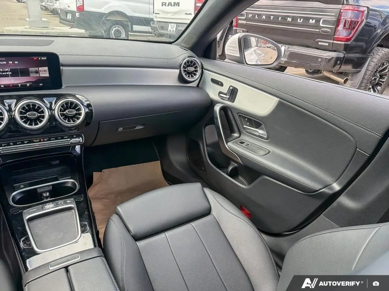Mercedes-Benz CLA - Image 25