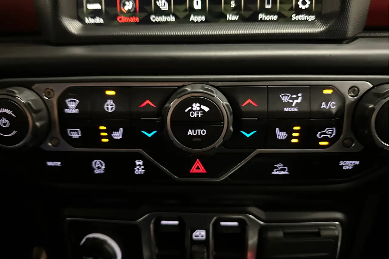 Jeep Wrangler - Image 25