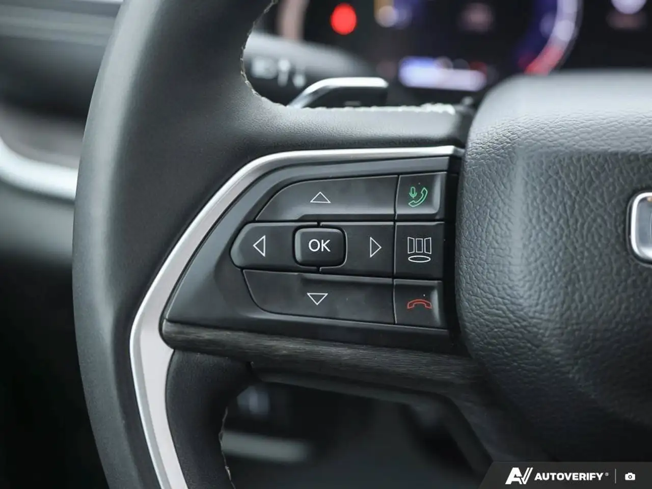 Jeep Grand Cherokee - Image 25