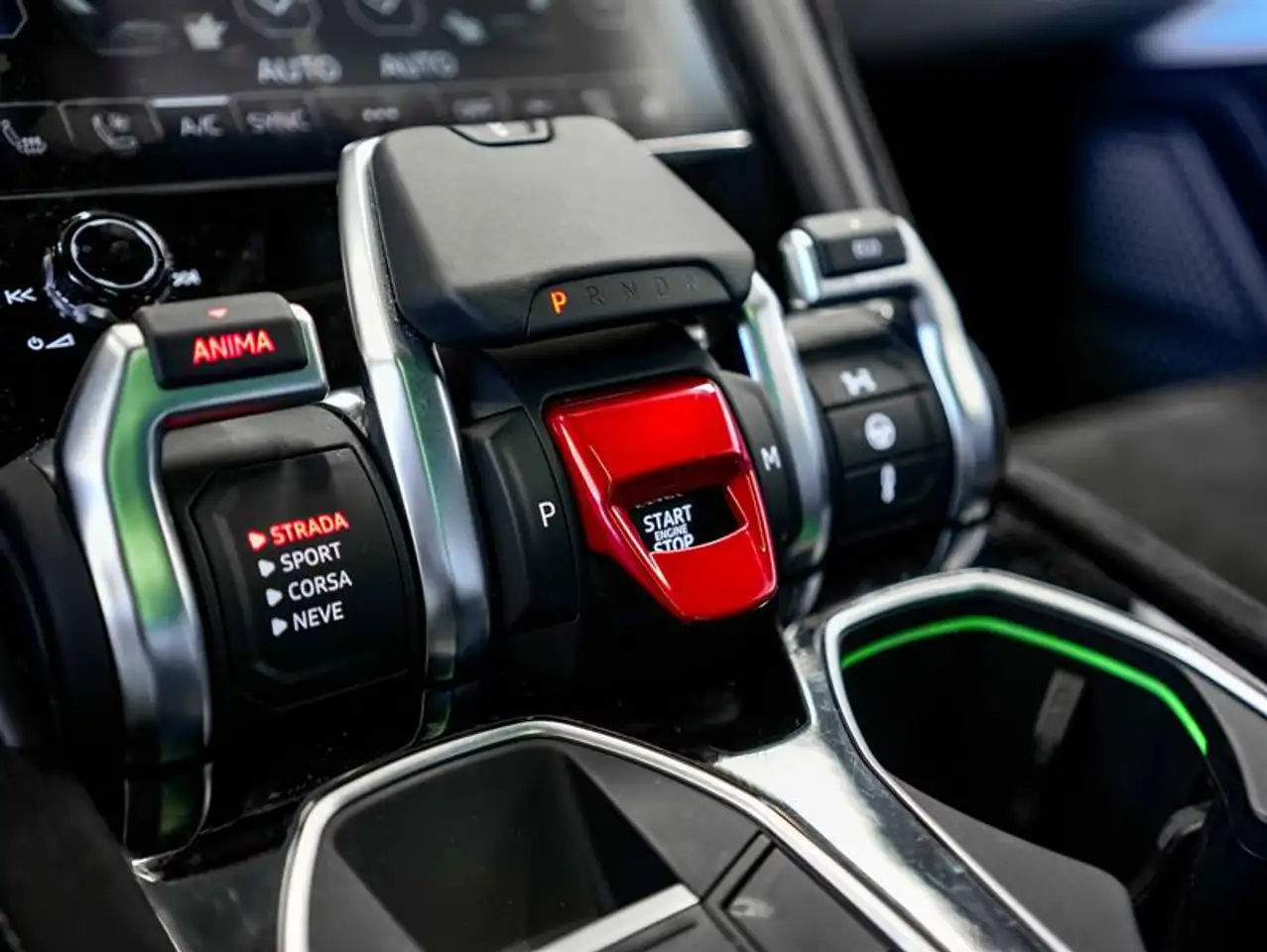 Lamborghini Urus - Image 27