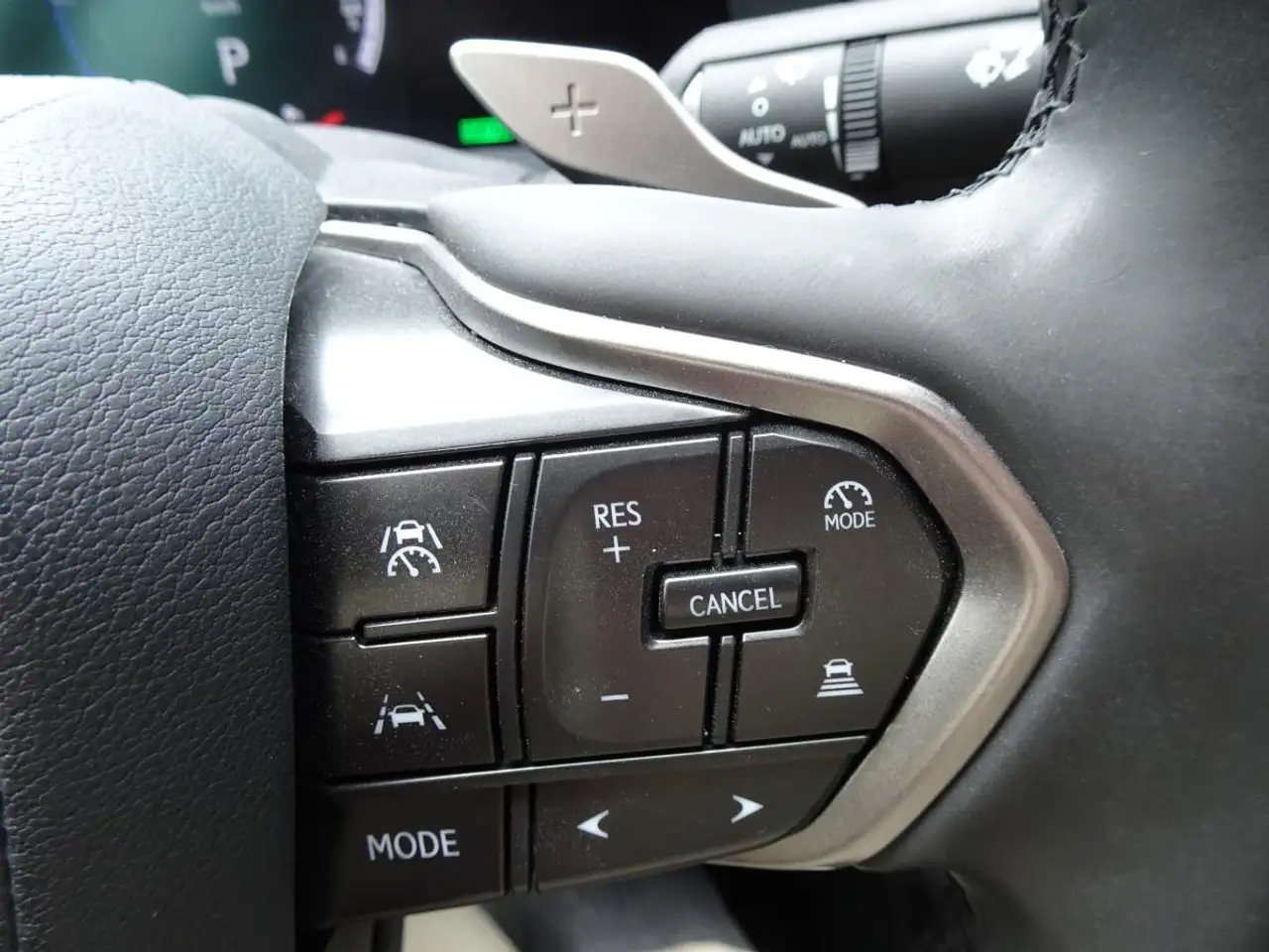 Lexus RZ - Image 22