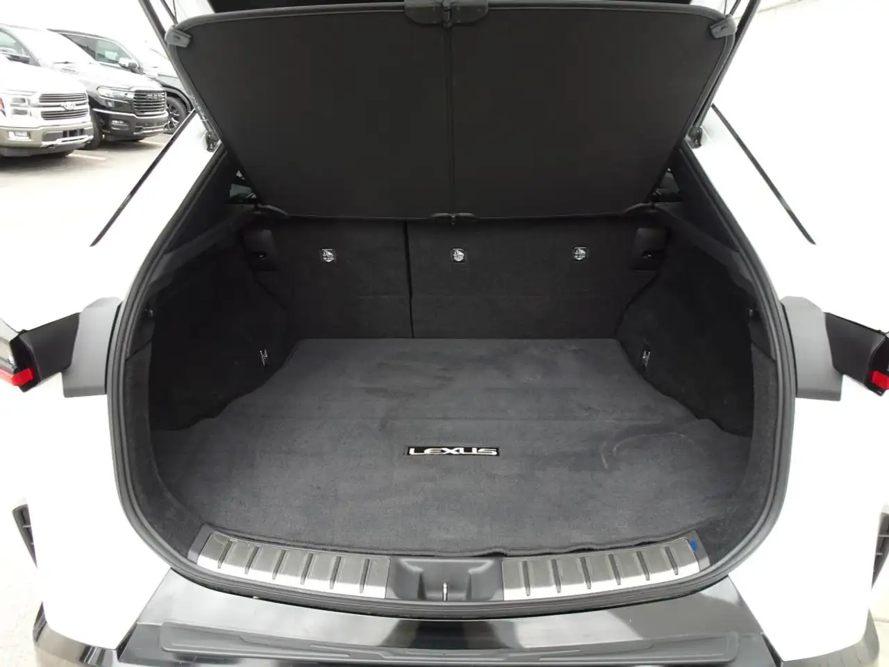 Lexus RZ - Image 11