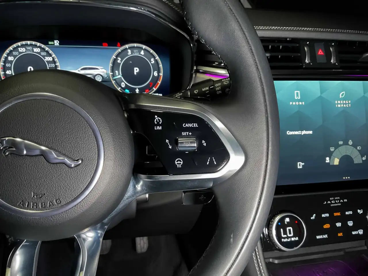 Jaguar F-Pace - Image 14