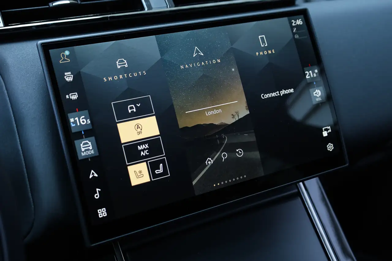 Land Rover Range Rover Velar - Image 24