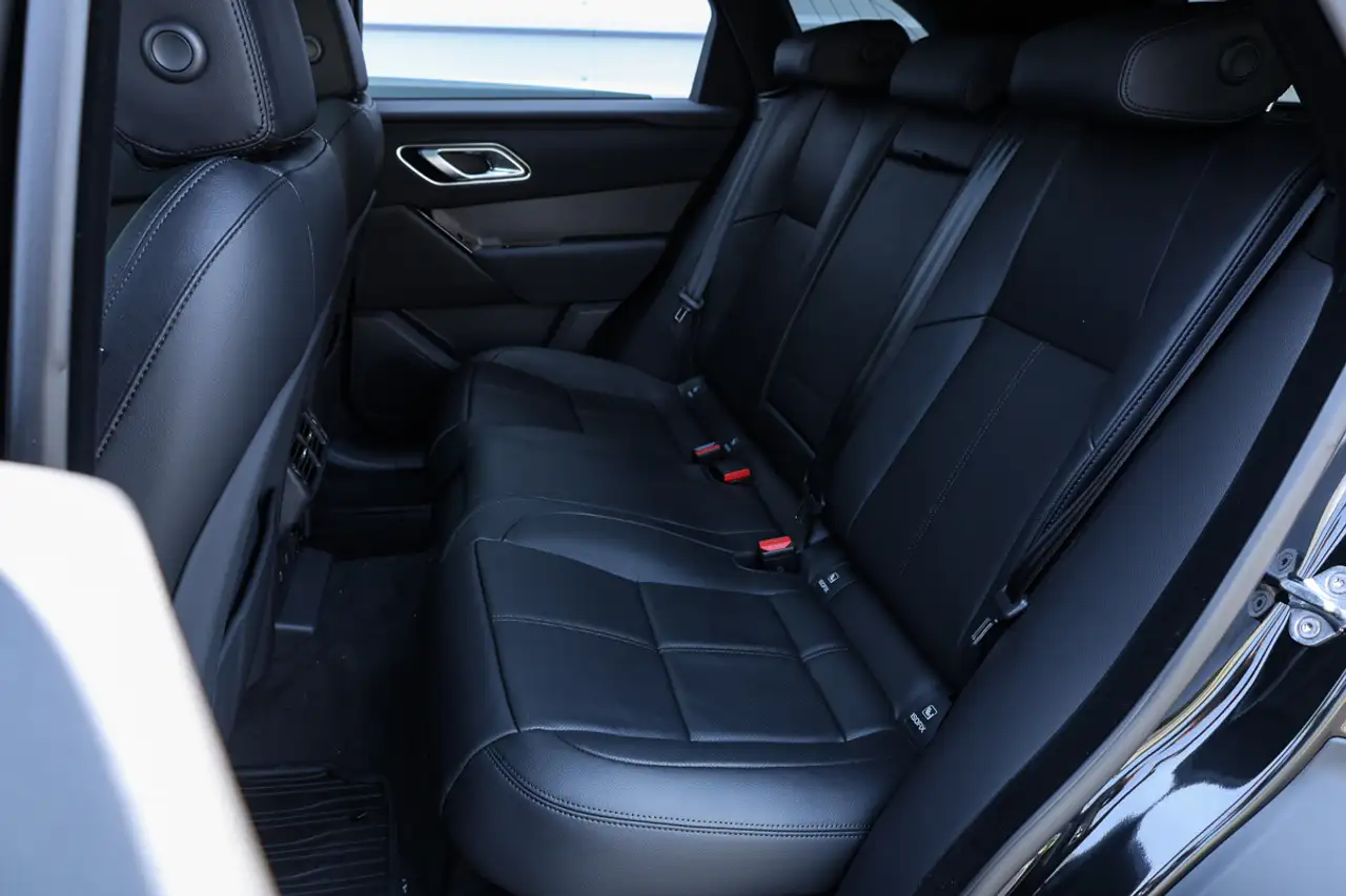 Land Rover Range Rover Velar - Image 32