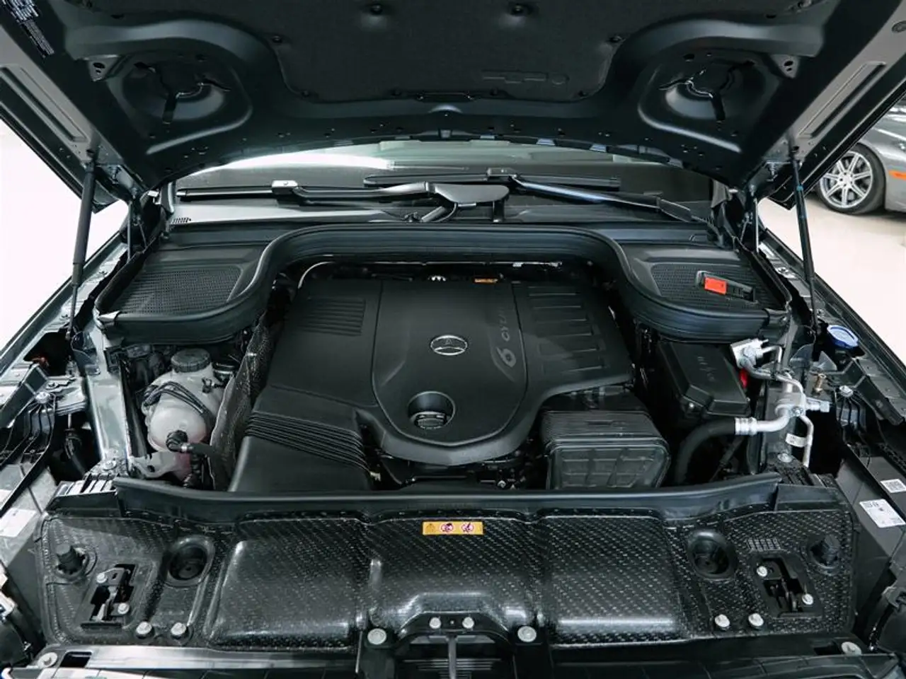 Mercedes-Benz GLE - Image 16