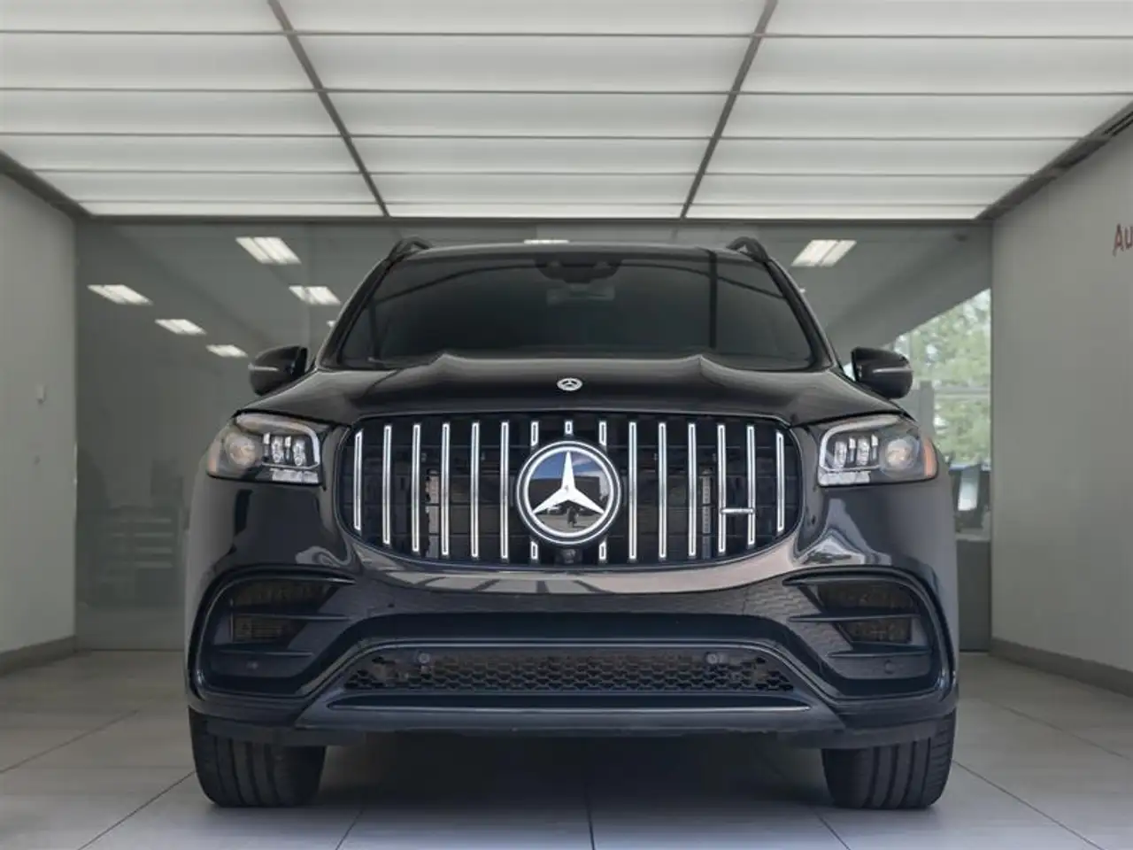 Mercedes-Benz GLS - Image 4