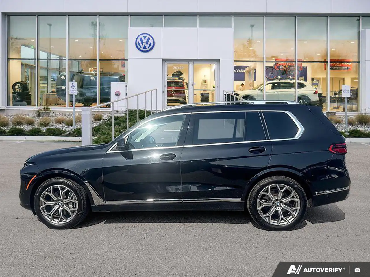 BMW X7 - Image 2