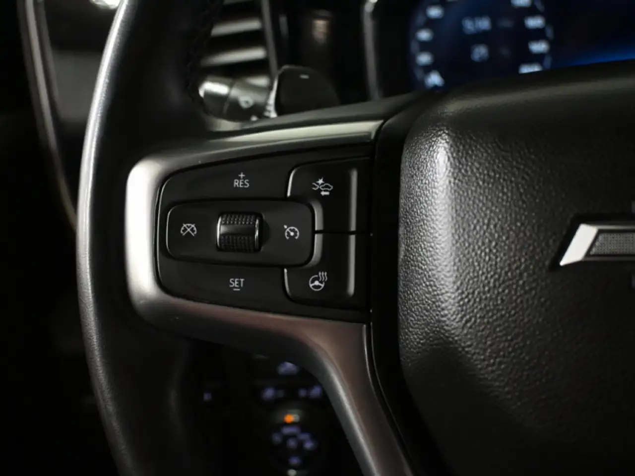 Chevrolet Silverado 1500 - Image 15