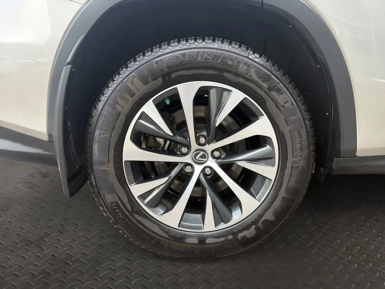Lexus RX - Image 9