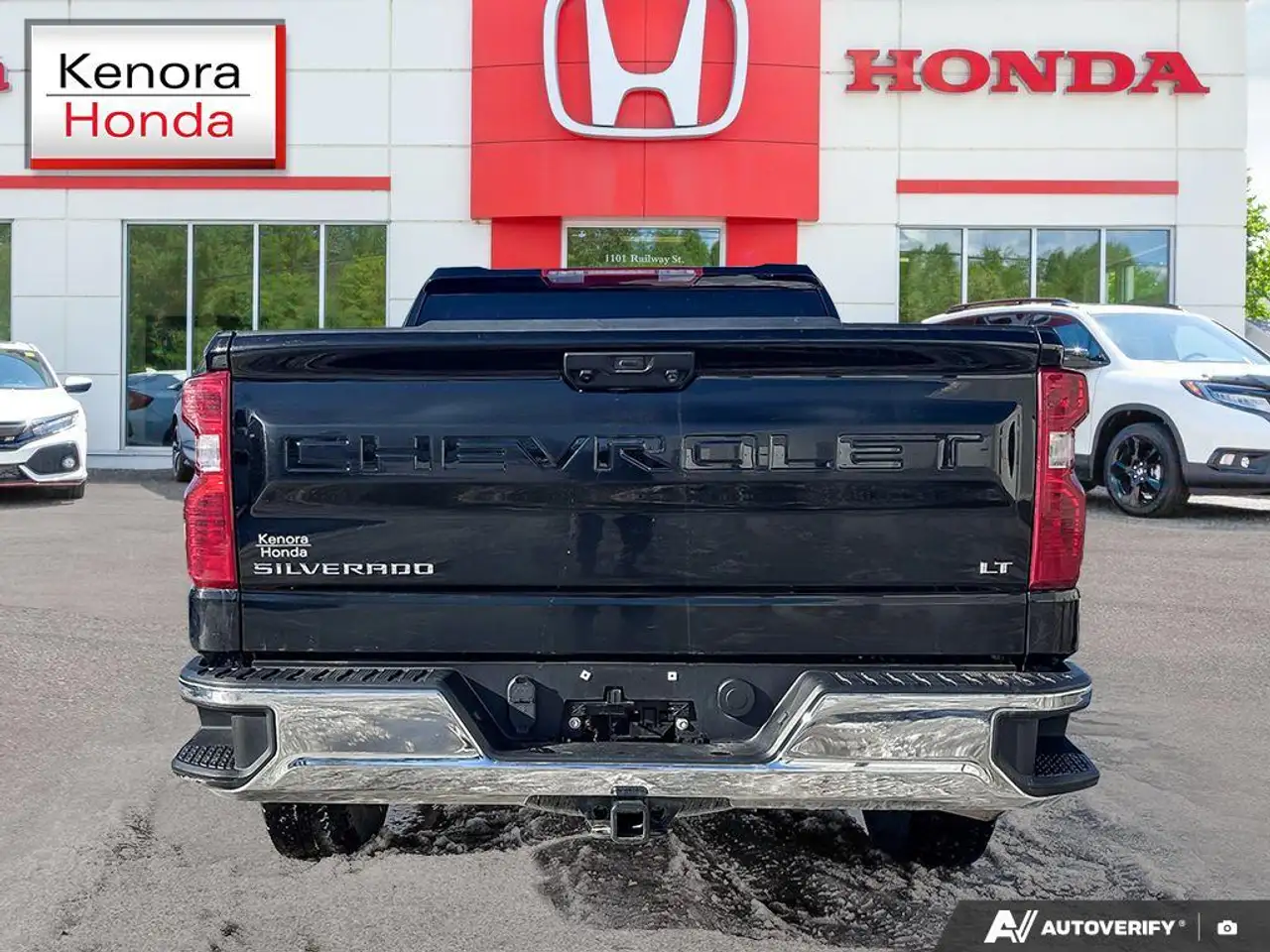 Chevrolet Silverado 1500 - Image 5