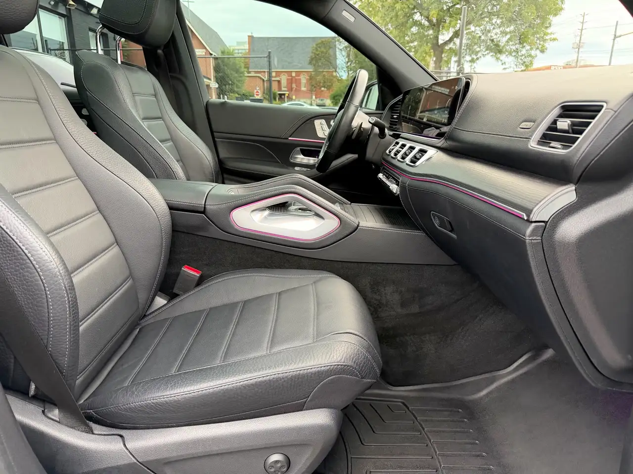 Mercedes-Benz GLE - Image 14