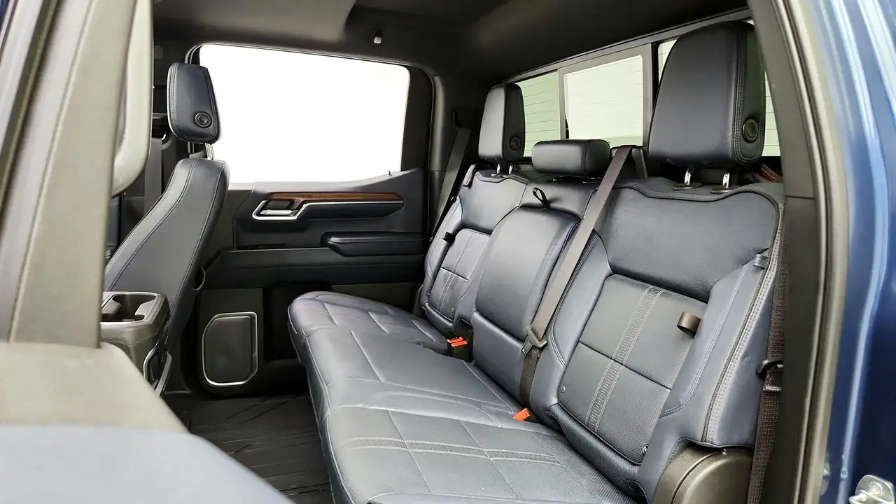 Chevrolet Silverado 1500 - Image 37