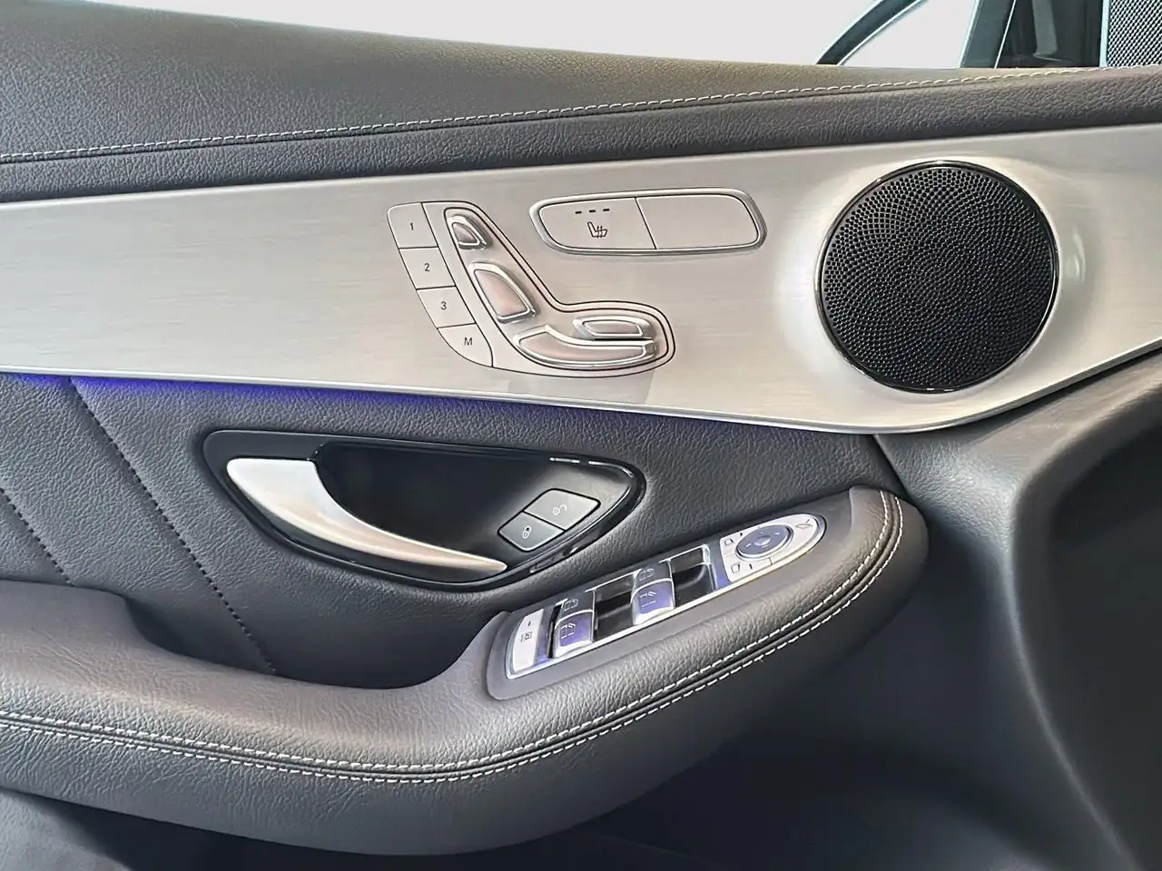 Mercedes-Benz GLC - Image 11