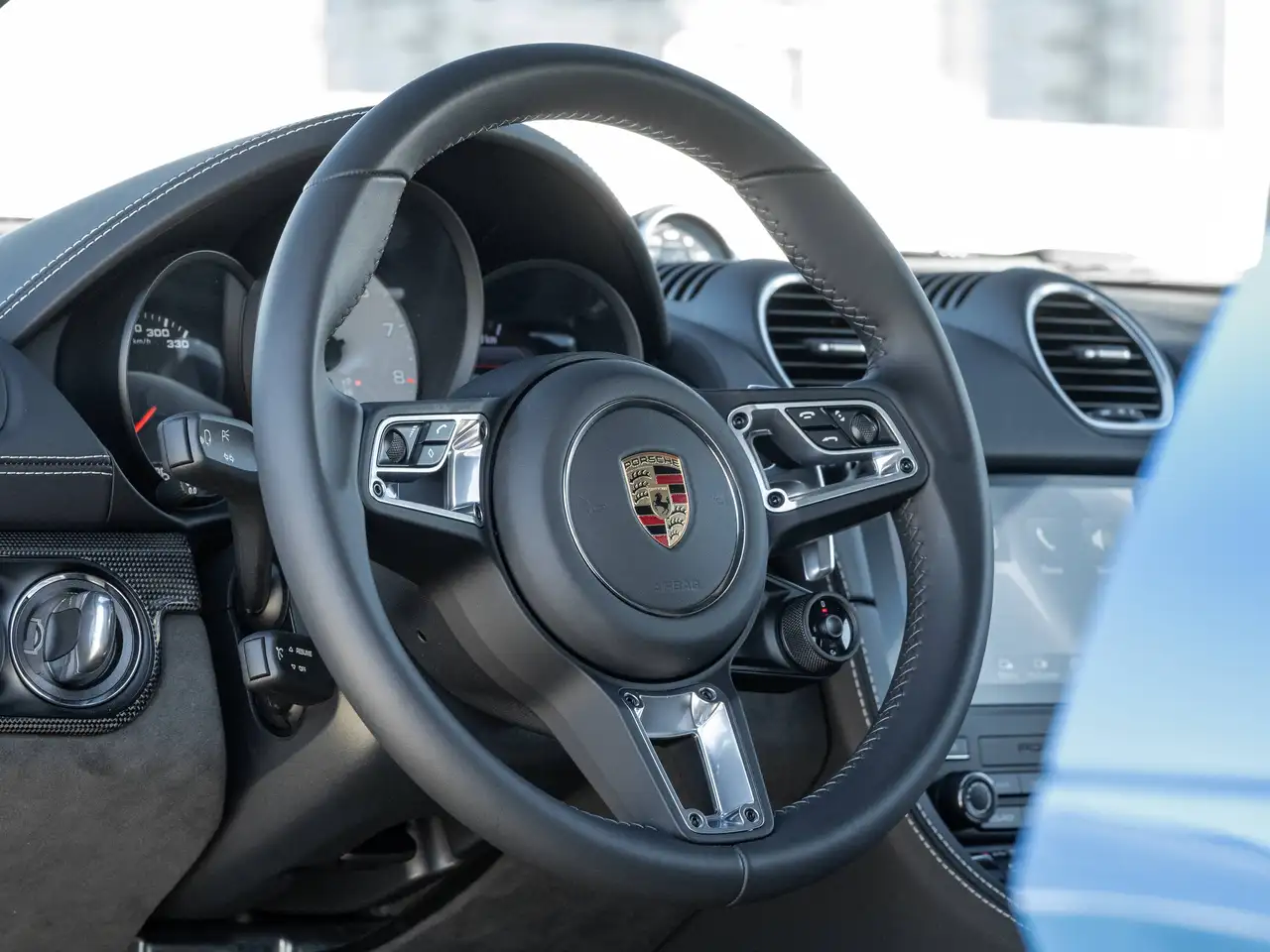 Porsche 718 Boxster - Image 19