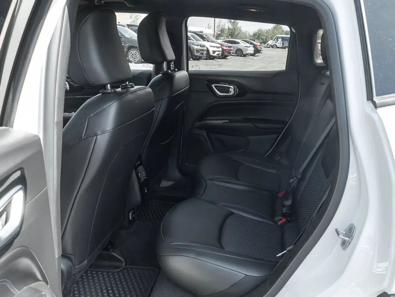 Jeep Compass - Image 23