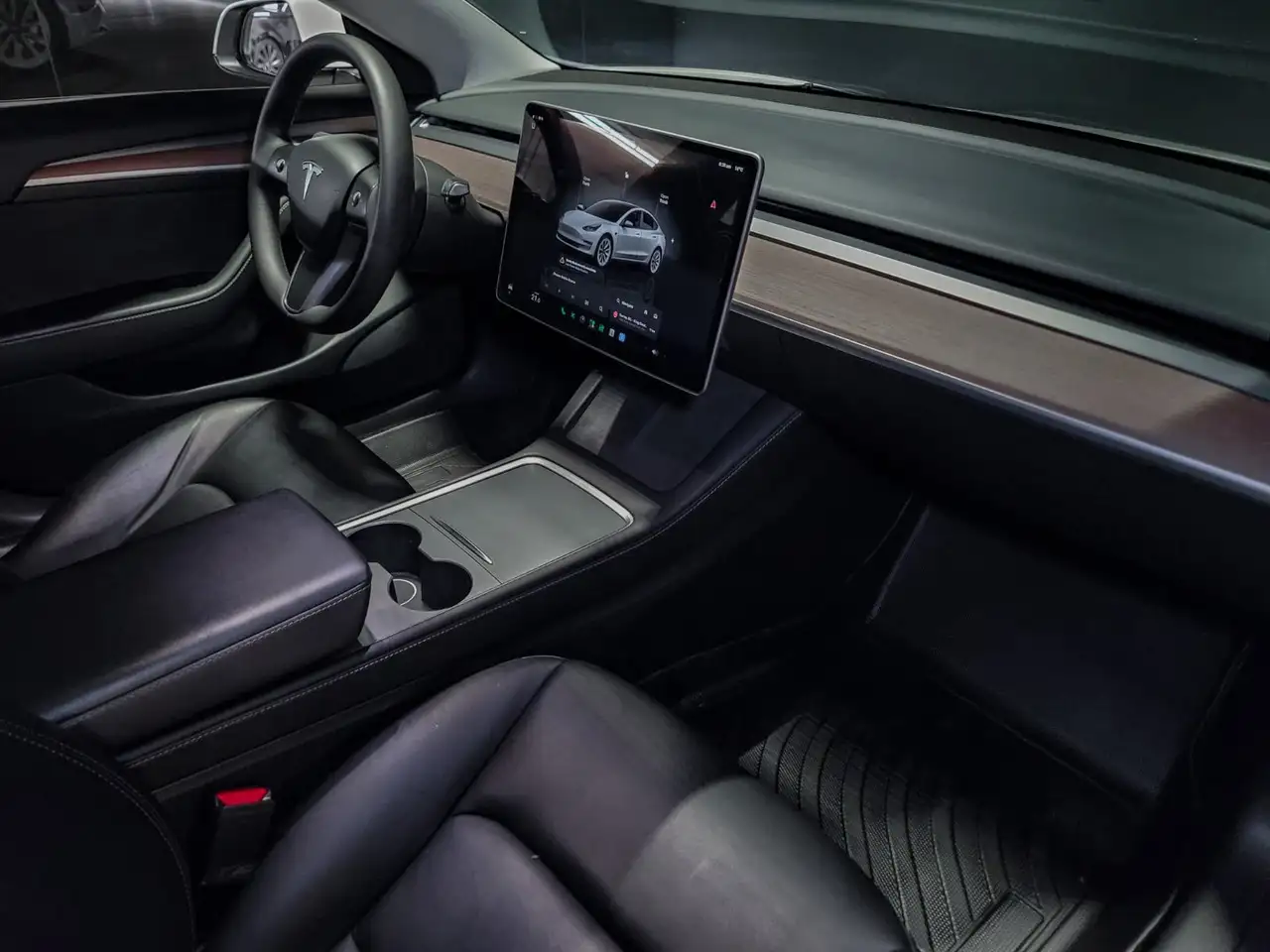 Tesla Model 3 - Image 22