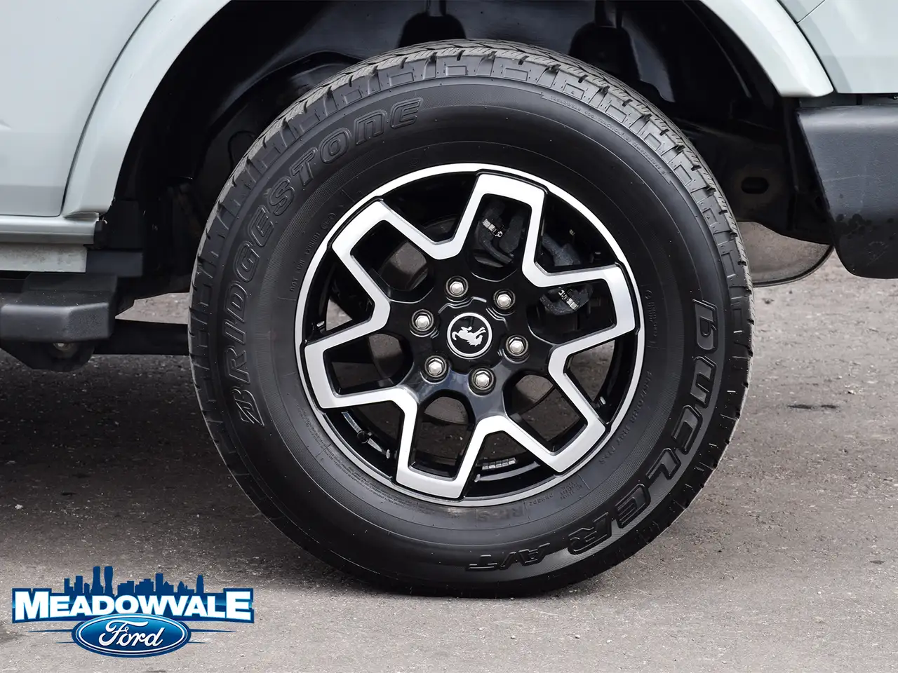 Ford Bronco - Image 6