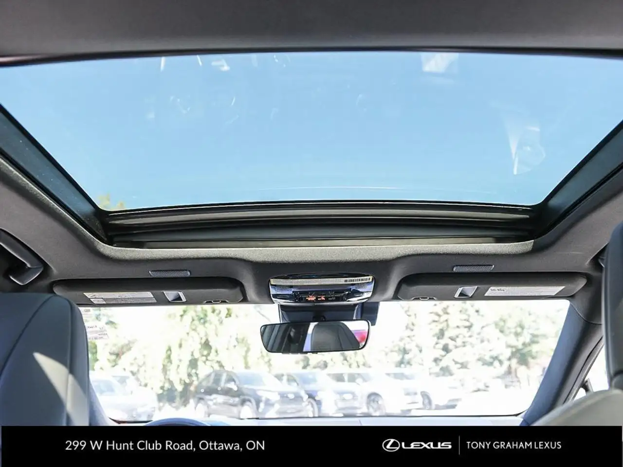 Lexus NX 350 - Image 28
