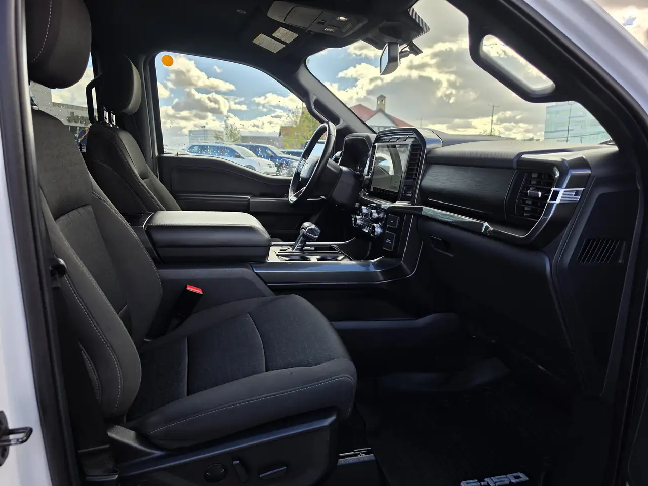Ford F-150 - Image 22