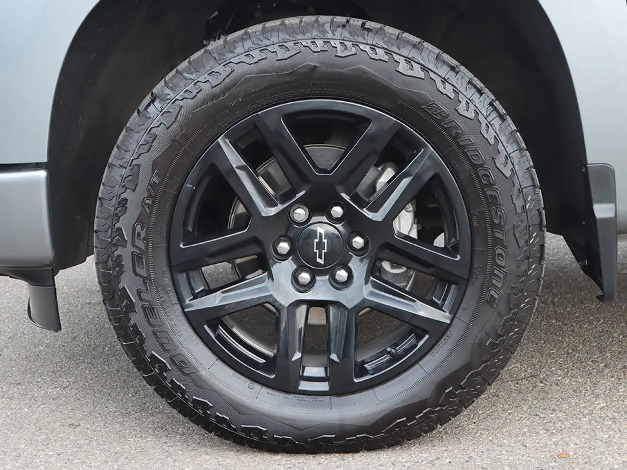 Chevrolet Silverado 1500 - Image 5