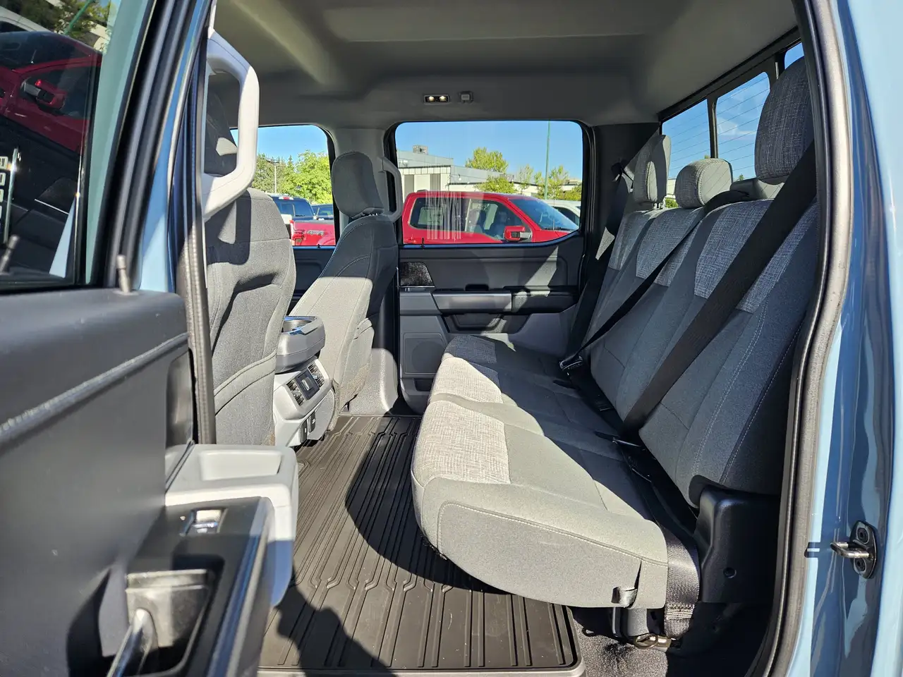 Ford F-150 - Image 23