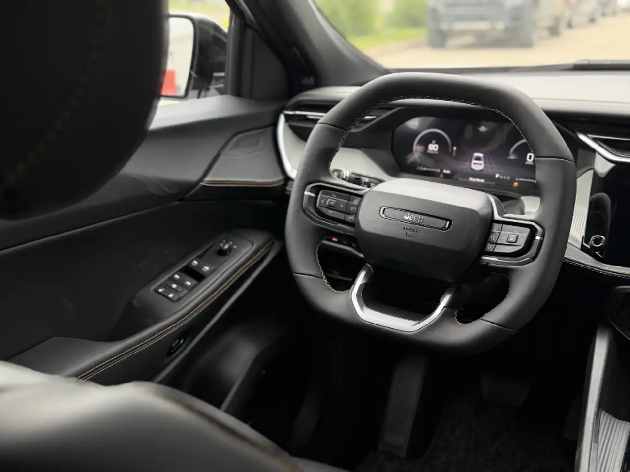 Jeep Cherokee - Image 10