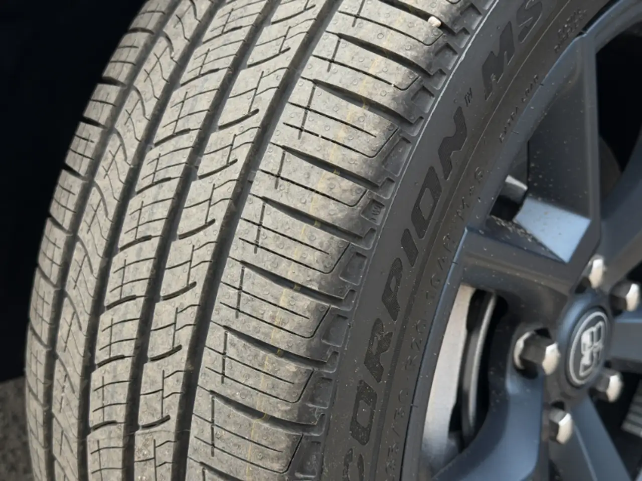 Jeep Cherokee - Image 27
