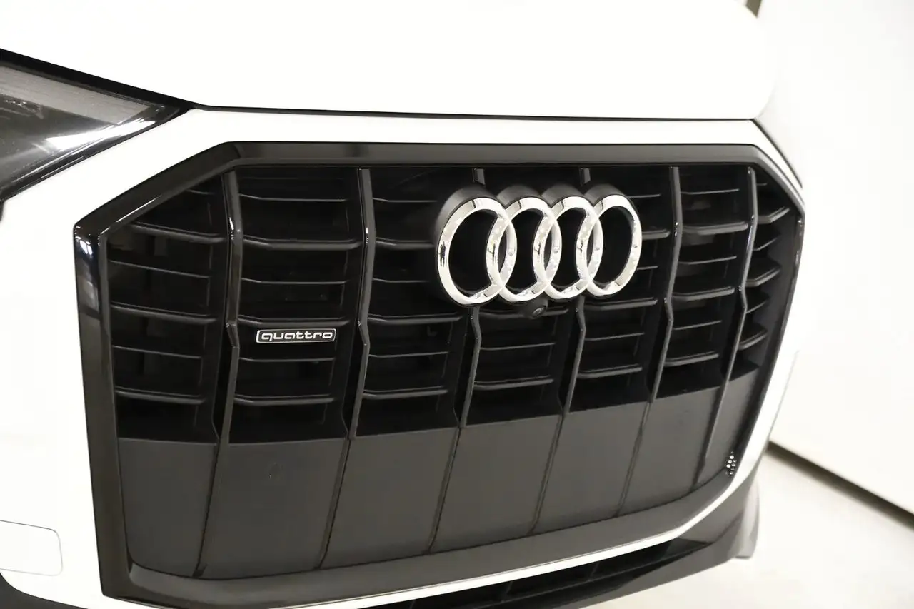 Audi Q7 - Image 4