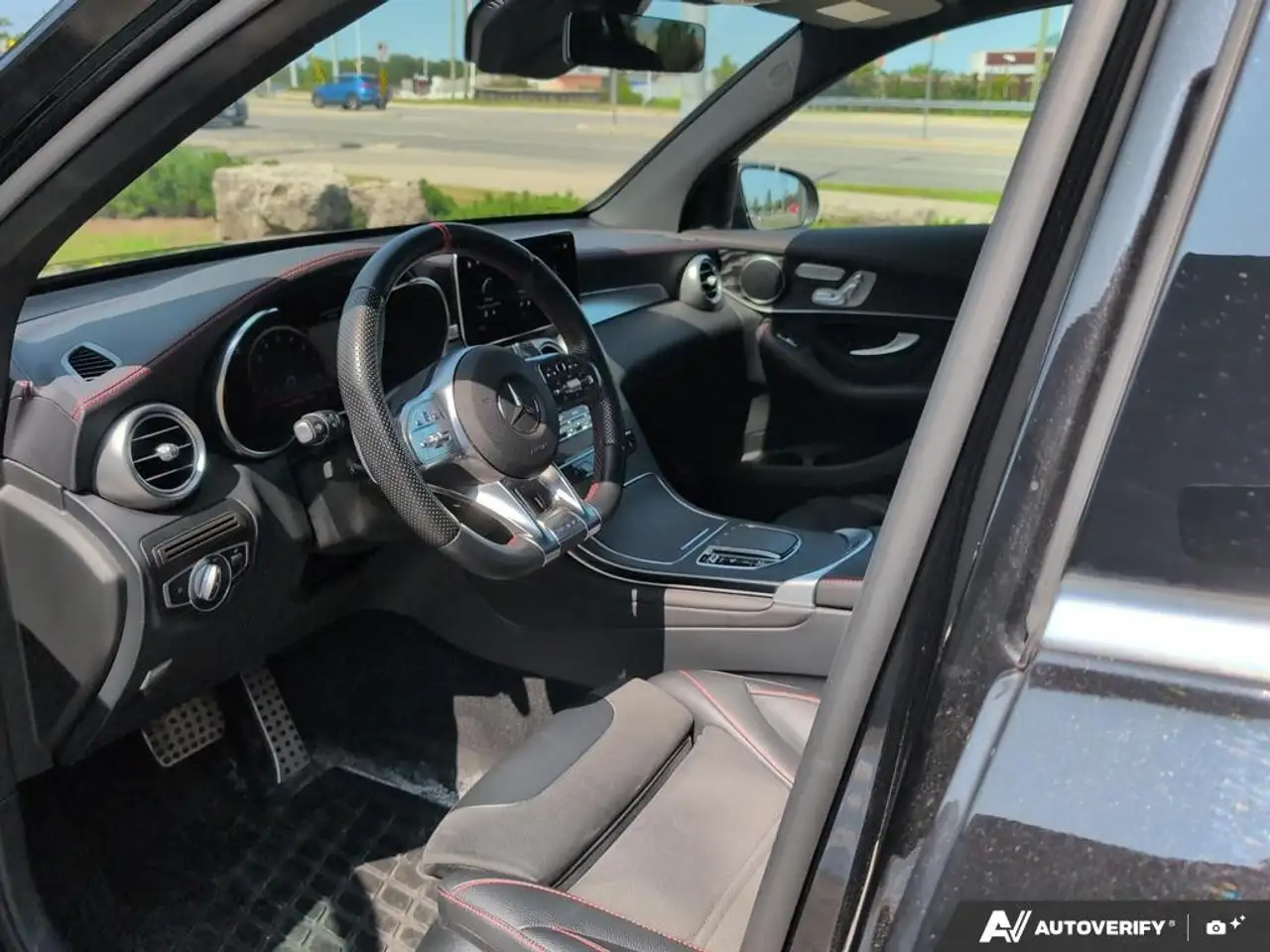 Mercedes-Benz GLC - Image 12