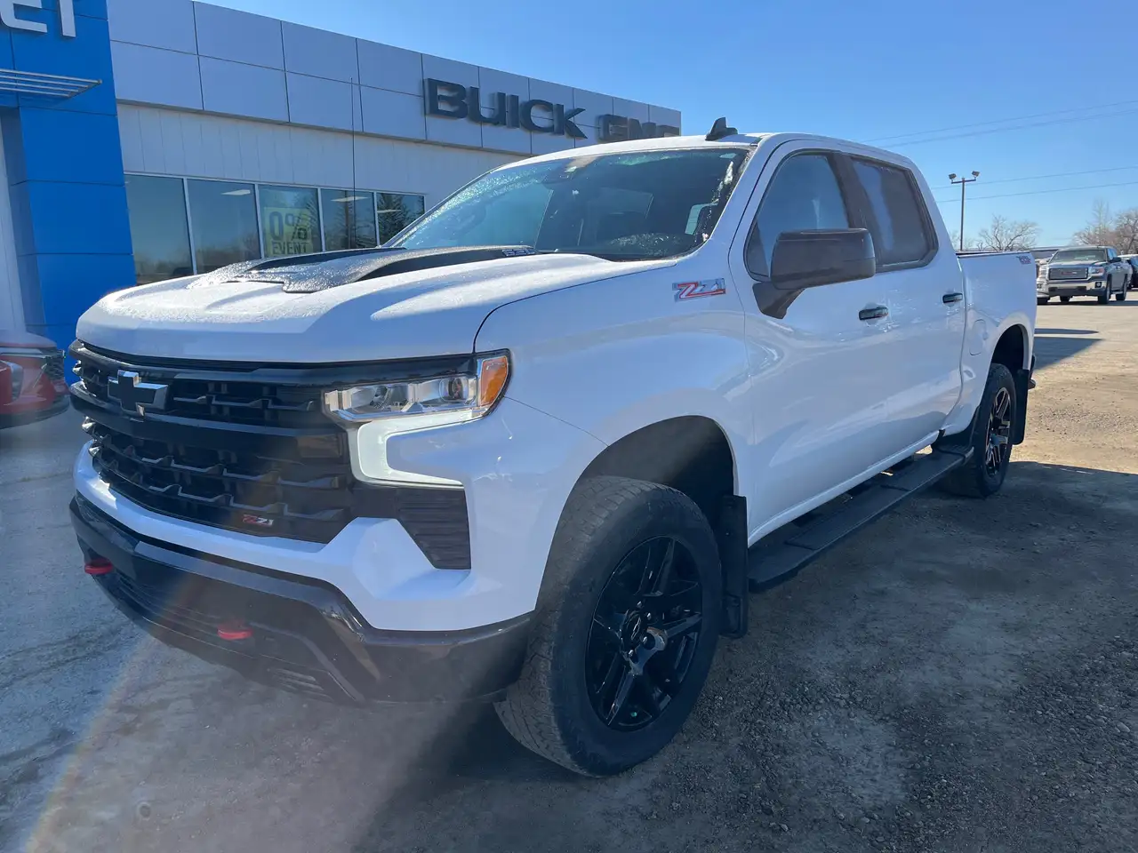 Chevrolet Silverado 1500 - Image 2