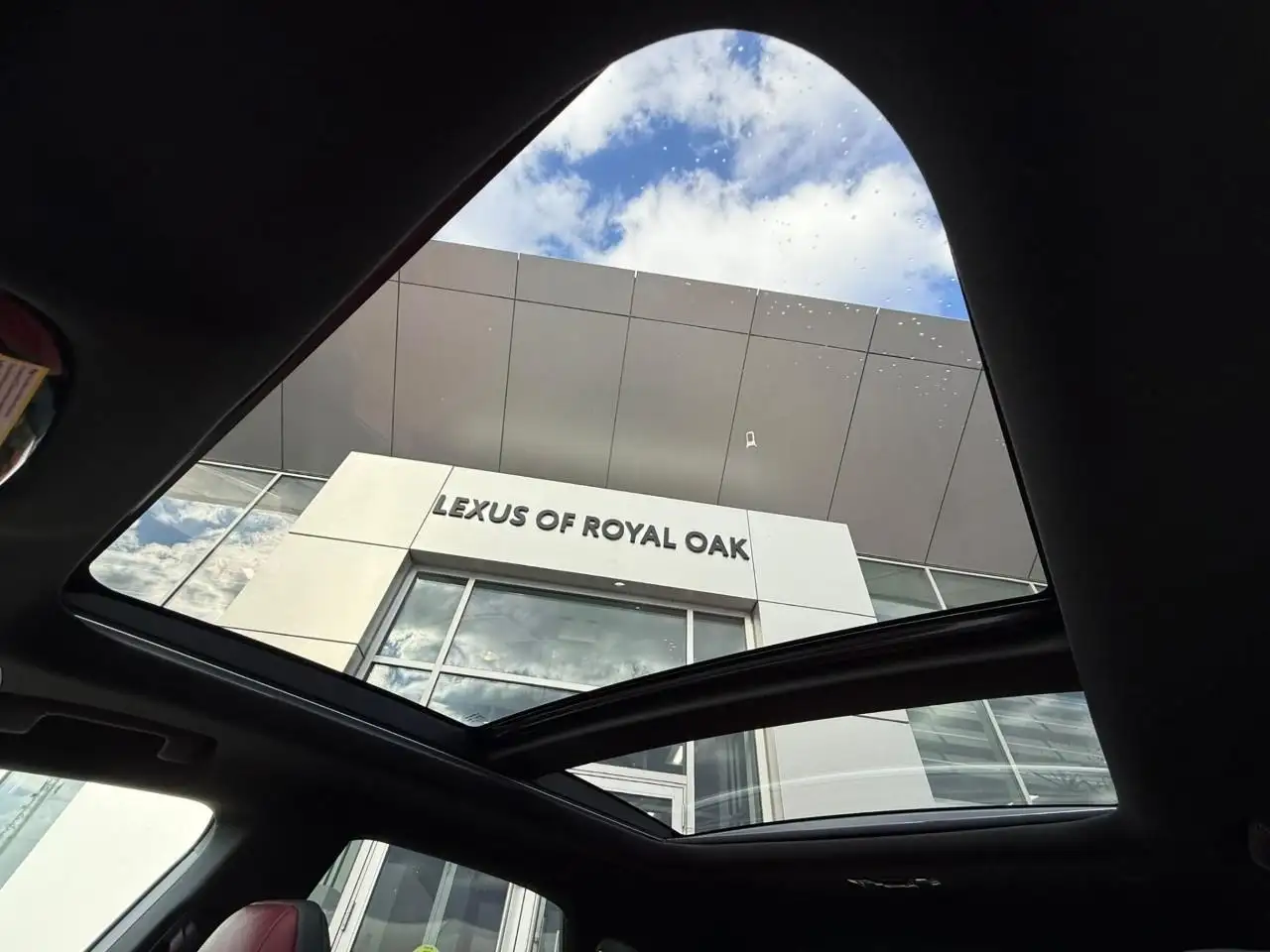Lexus RX 350 - Image 21